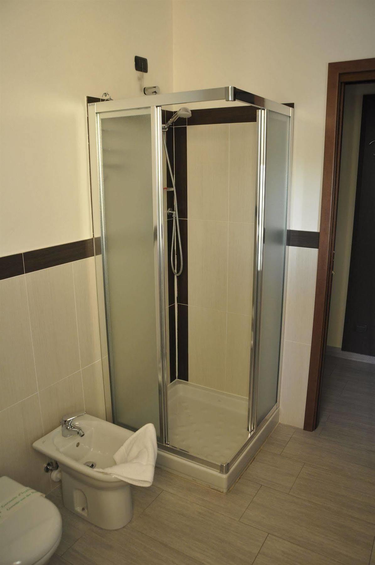 Residence San Prospero Garbagnate Milanese Bagian luar foto