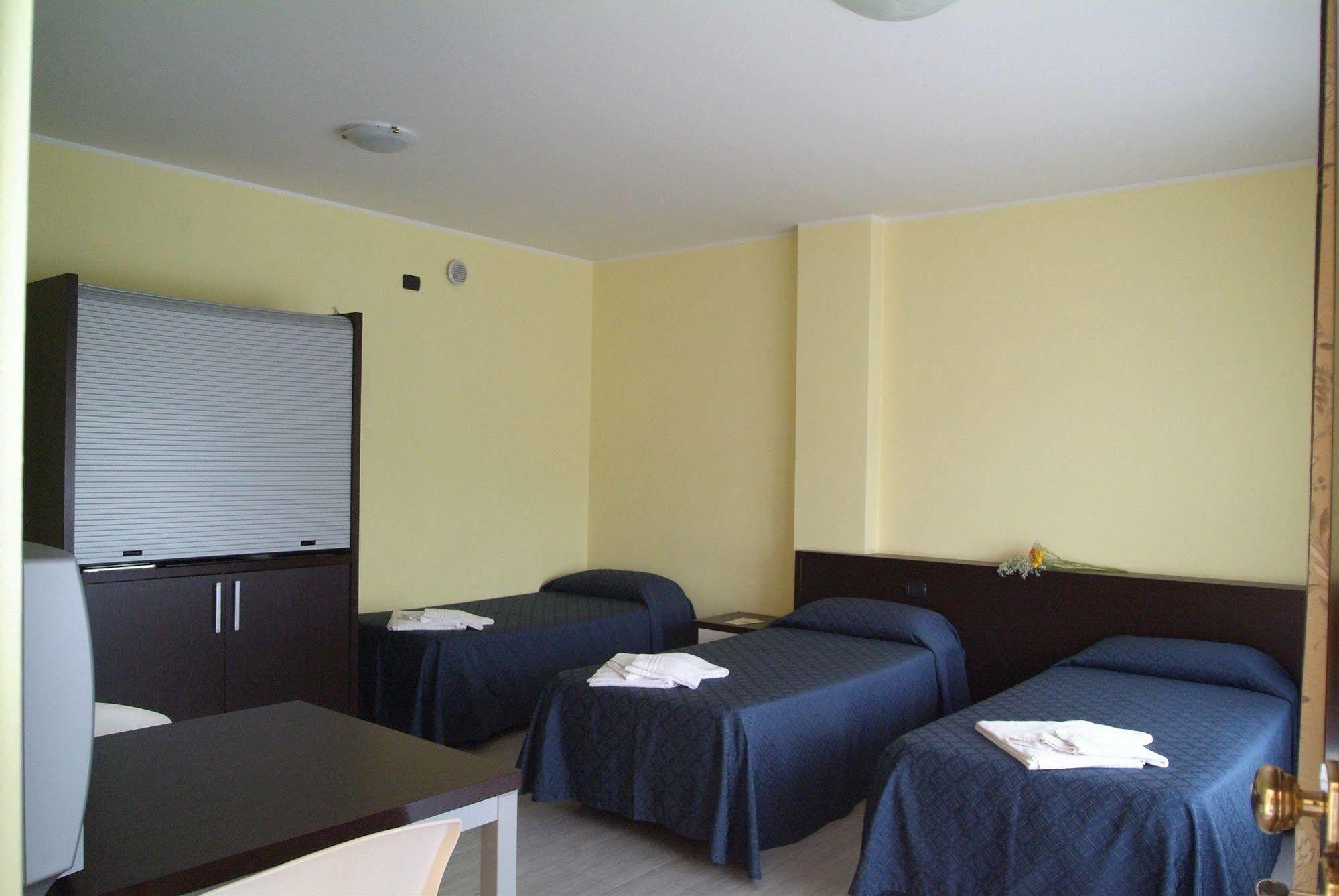 Residence San Prospero Garbagnate Milanese Bagian luar foto